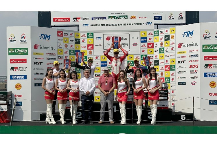 Aiki on podium, 2nd place